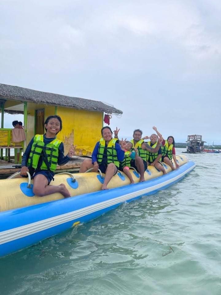 Richville Little Boracay Guest House Calatagan Esterno foto