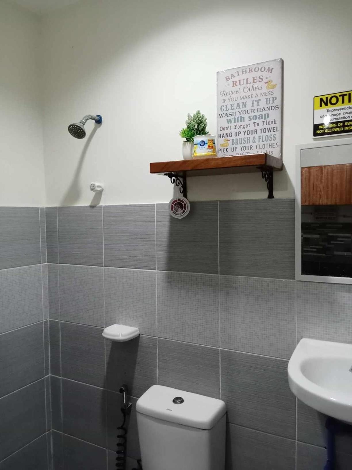 Richville Little Boracay Guest House Calatagan Esterno foto