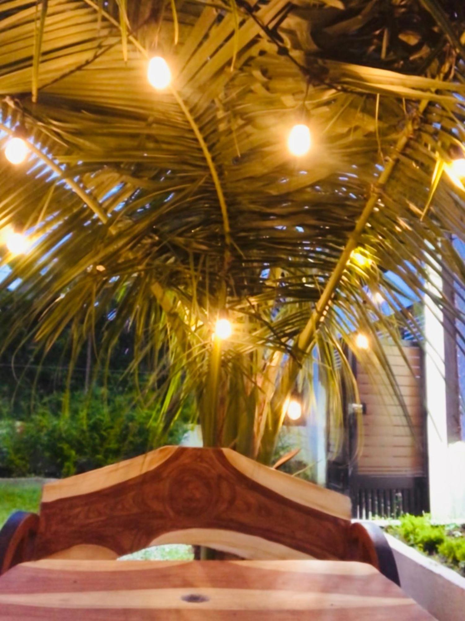 Richville Little Boracay Guest House Calatagan Esterno foto